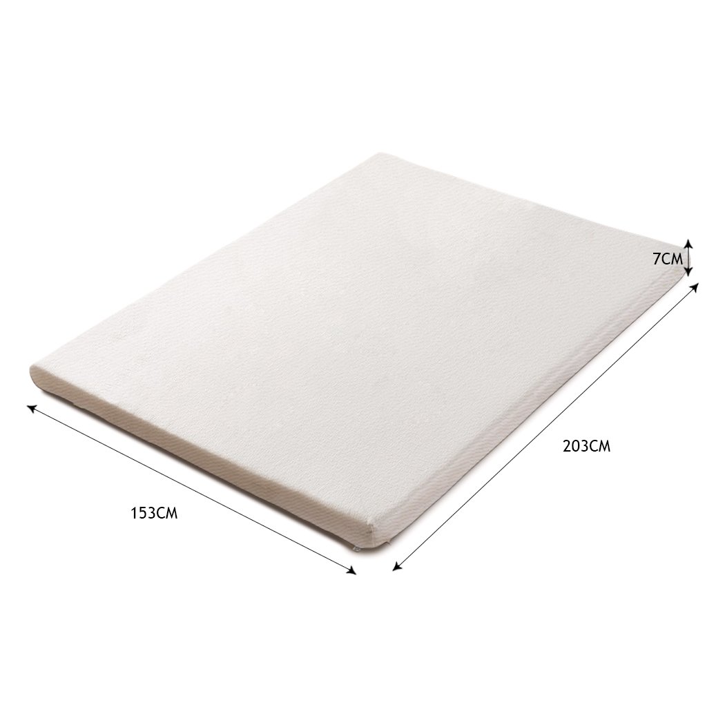 DreamZ 7cm Memory Foam Bed Mattress Topper with polyester underlay cover, showcasing its plush design and removable jacquard cover.